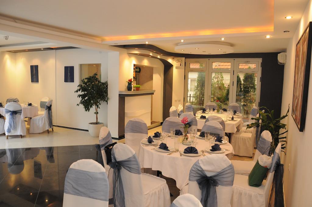 Lira Inn Ni Exterior foto