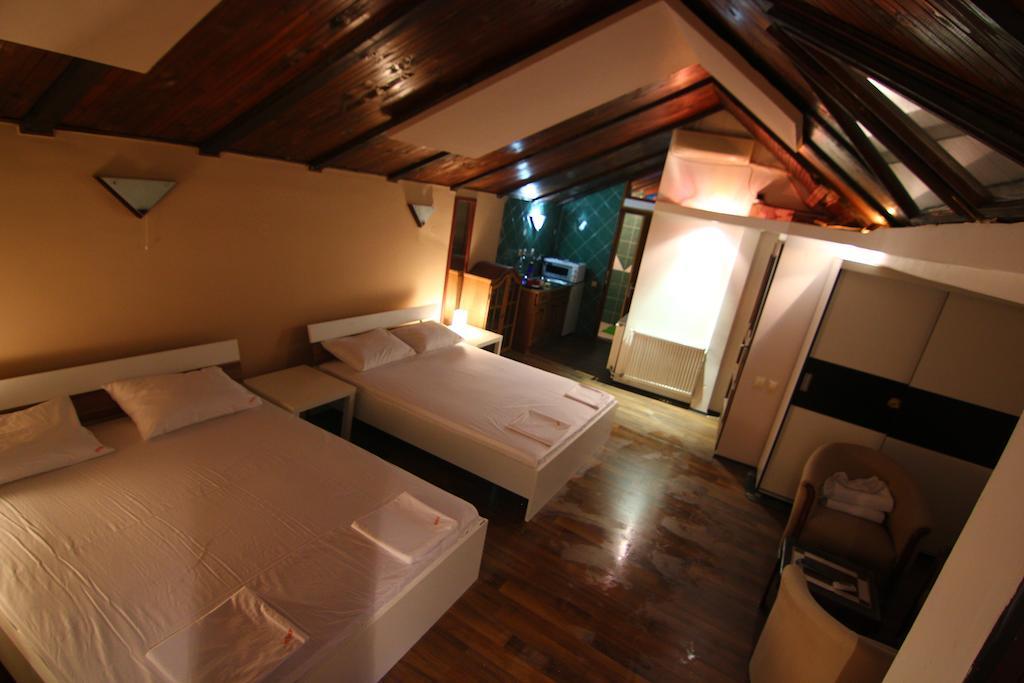 Lira Inn Ni Habitación foto