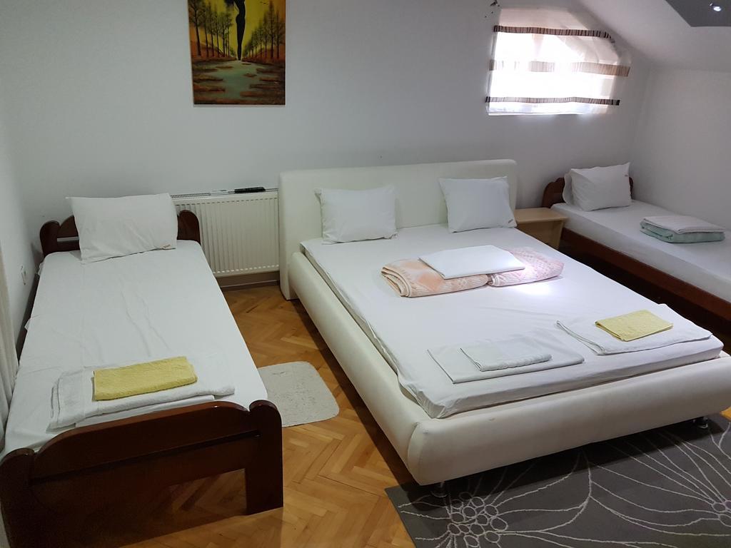 Lira Inn Ni Exterior foto